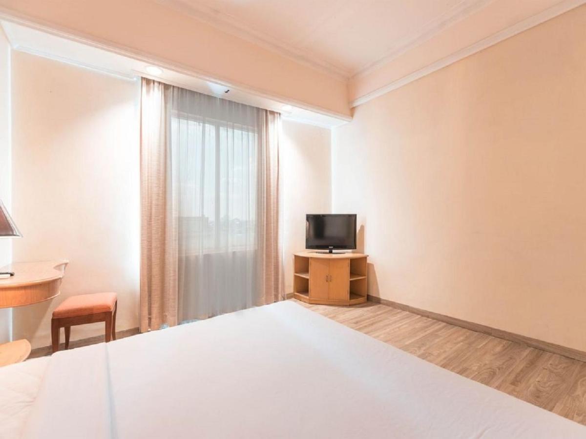 Hotel Bulevar Tanjung Duren Jakarta Exterior photo