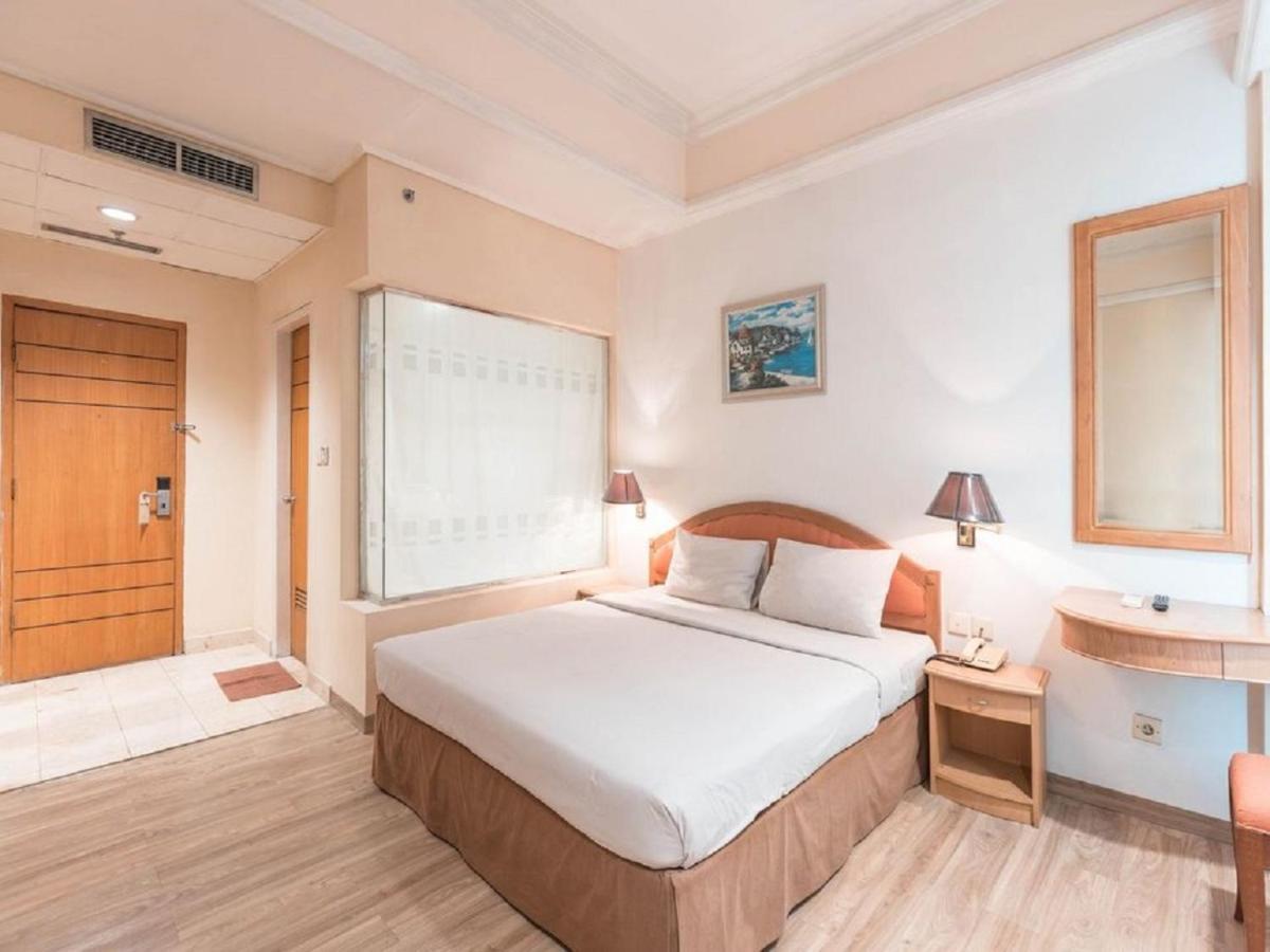 Hotel Bulevar Tanjung Duren Jakarta Exterior photo